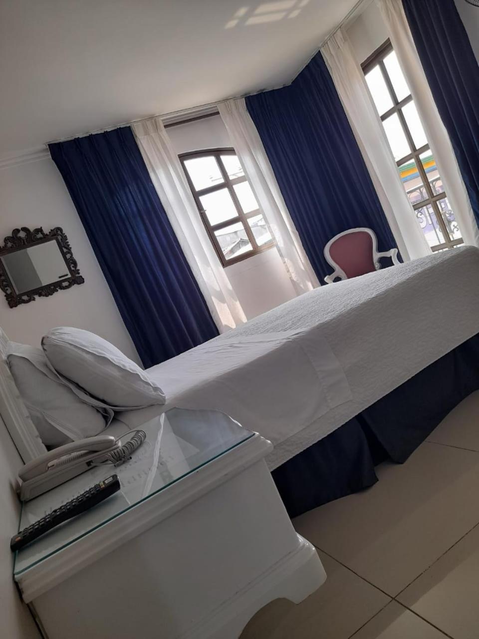 Hotel Suite Santa Rosa Санта Роса де Кабал Екстериор снимка