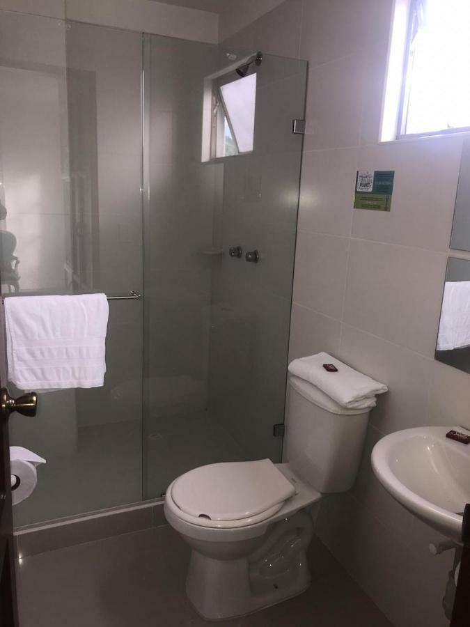 Hotel Suite Santa Rosa Санта Роса де Кабал Екстериор снимка