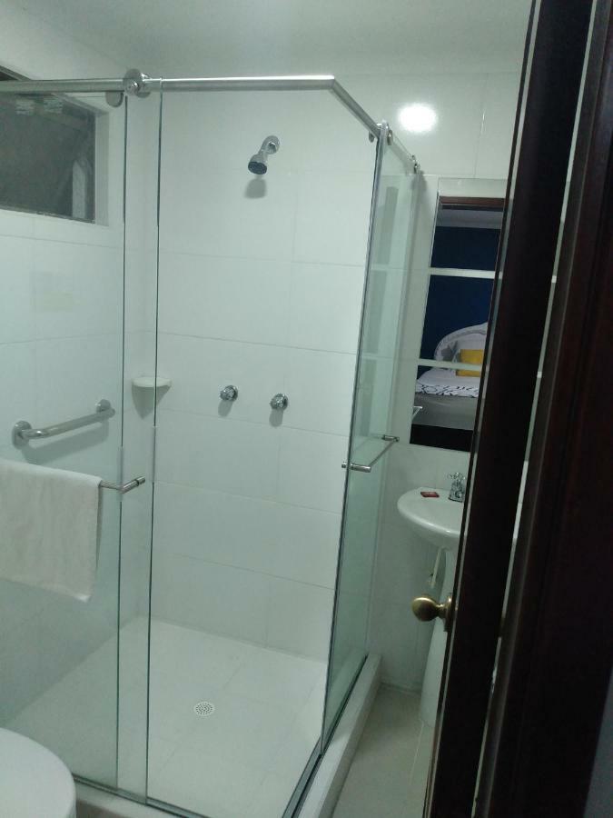 Hotel Suite Santa Rosa Санта Роса де Кабал Екстериор снимка